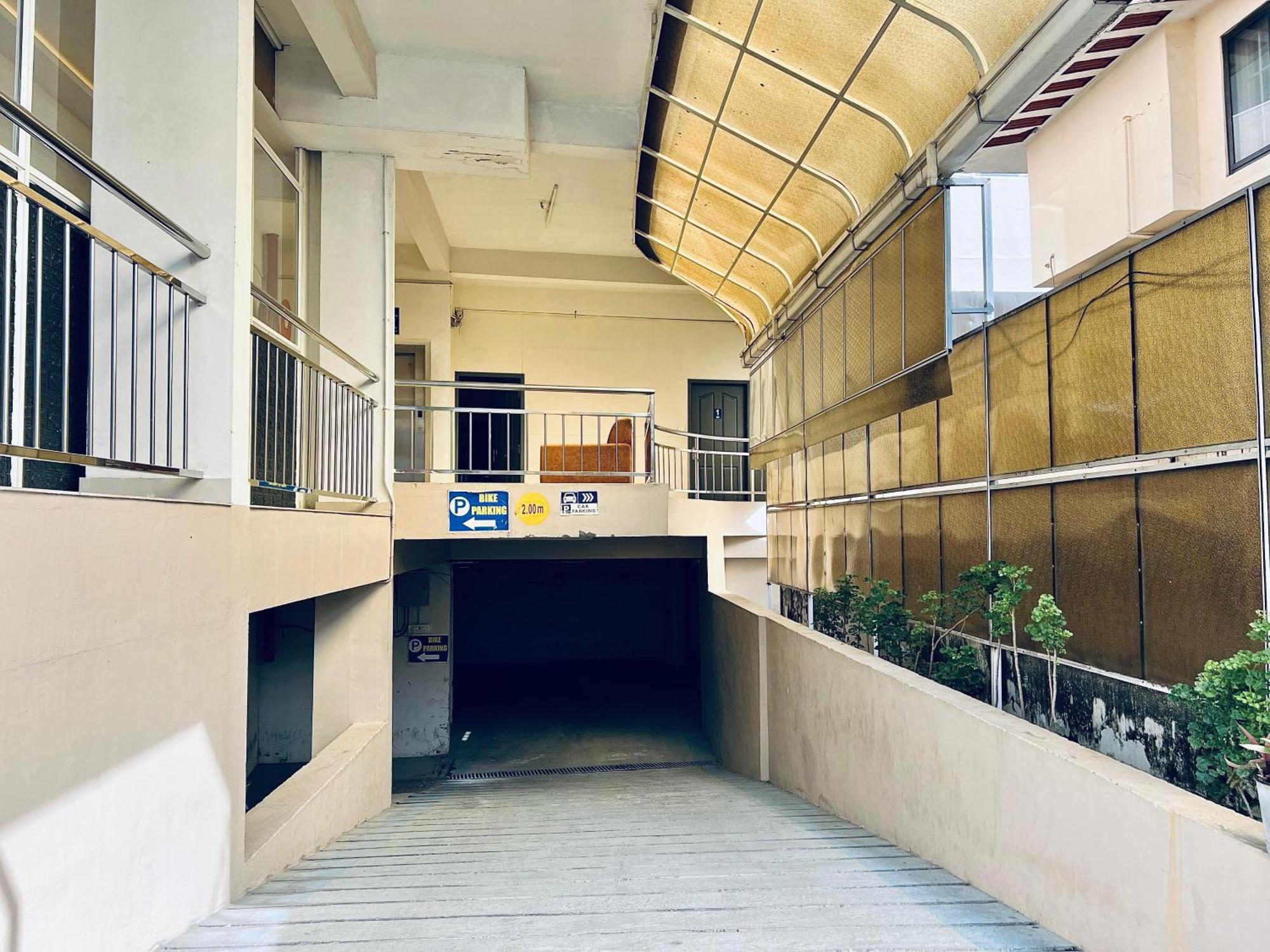 Solo Simrin Arcade Kadavanthra Kochi Ngoại thất bức ảnh